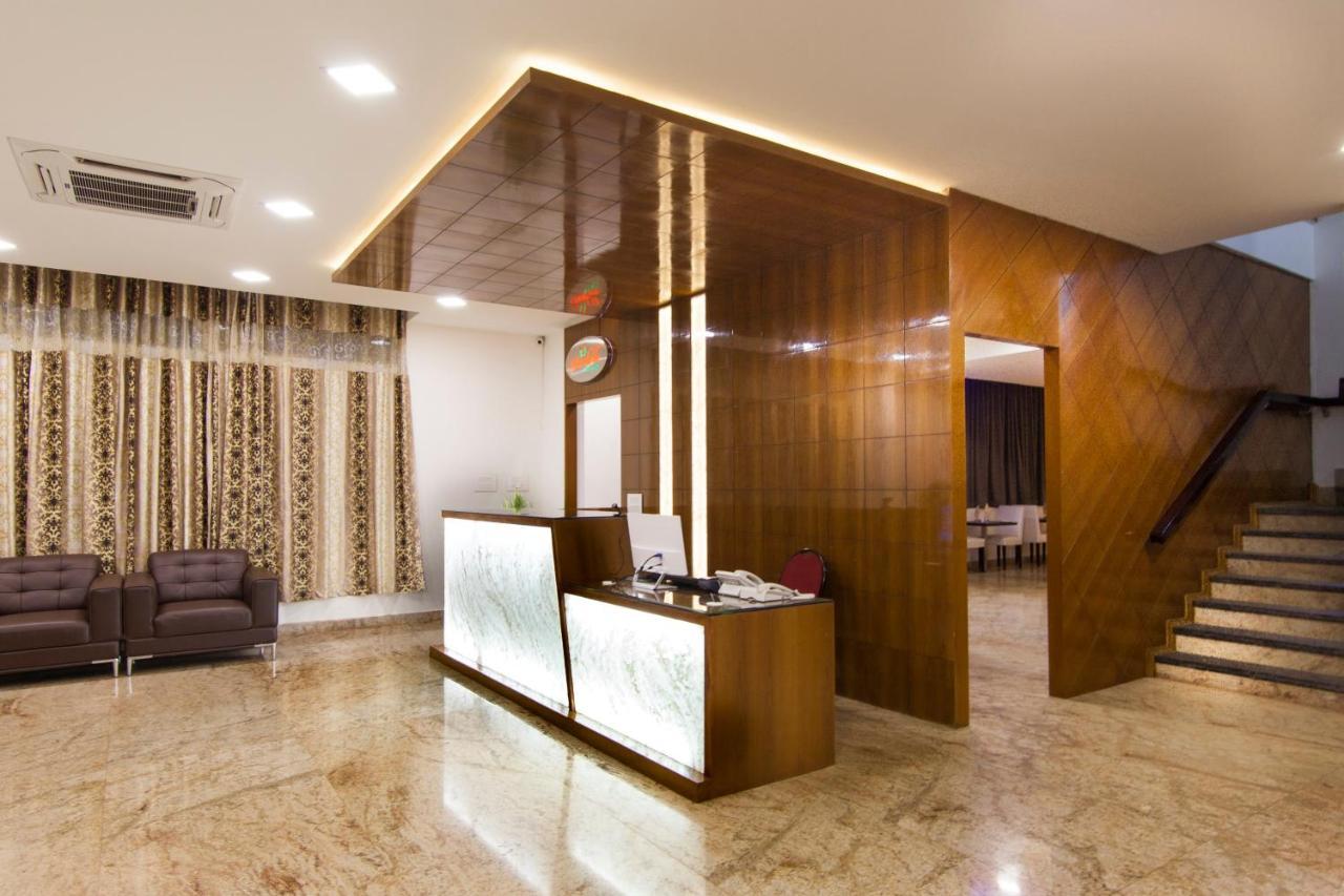 Crystal Inn จิกมากาลูร์ ภายนอก รูปภาพ