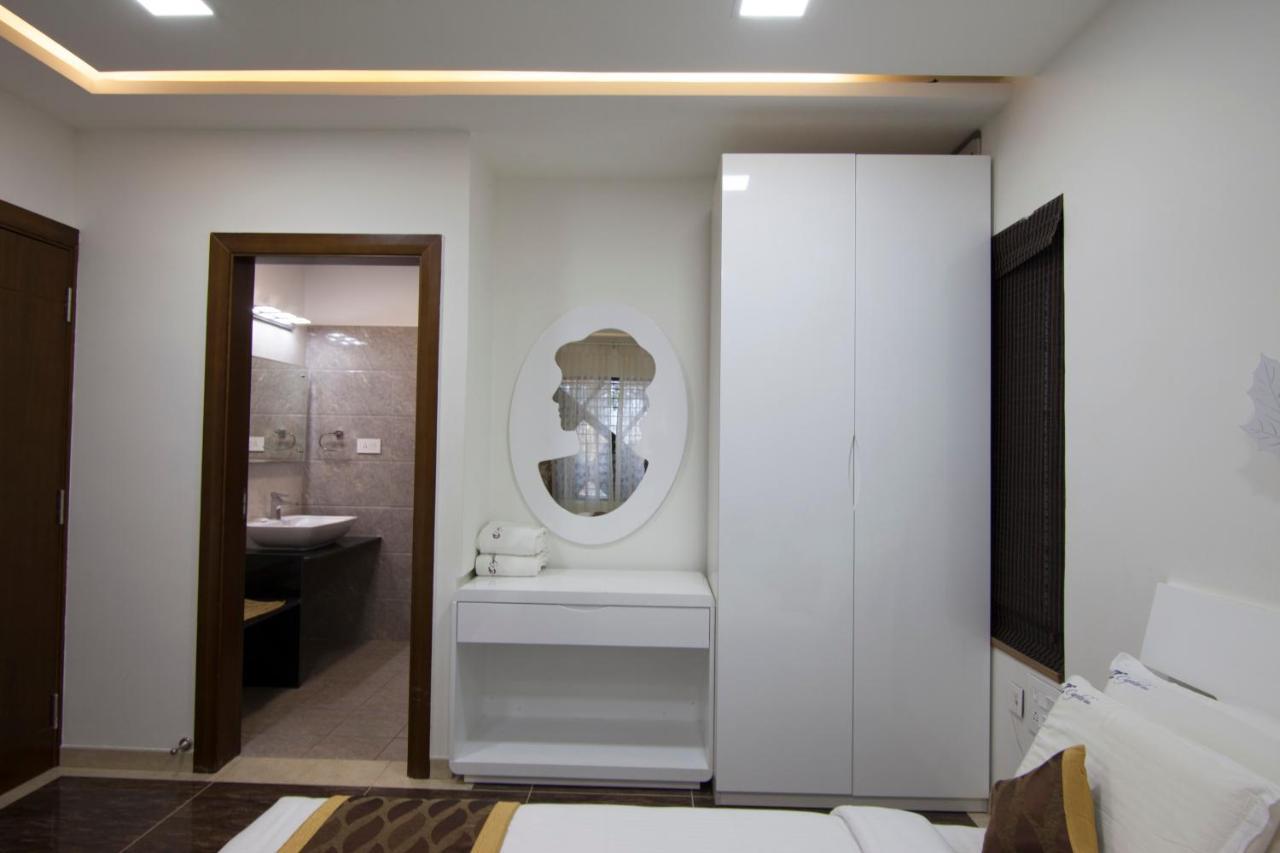 Crystal Inn จิกมากาลูร์ ภายนอก รูปภาพ
