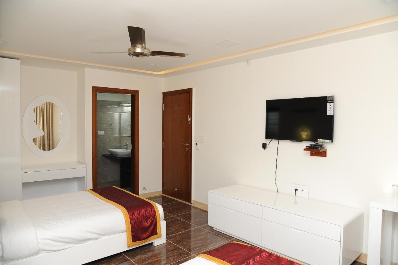 Crystal Inn จิกมากาลูร์ ภายนอก รูปภาพ